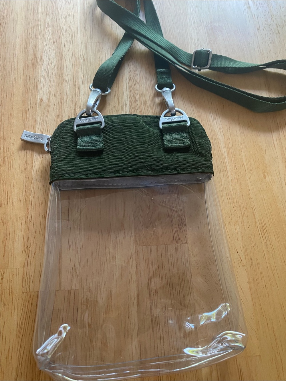Baggallini Clear Crossbody Purse with Green Top 5x7 in Stadium Bag - Picture 3 of 5